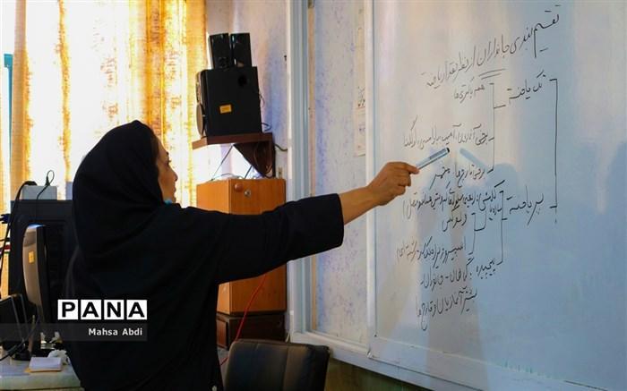 شرایط معلمان خرید خدمت بررسی می شود
